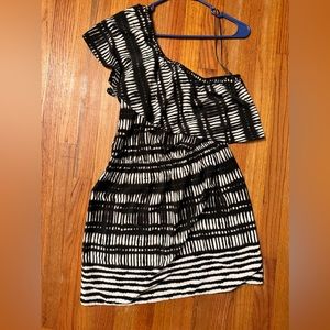 NWT Express ruffle one shoulder dress size medium